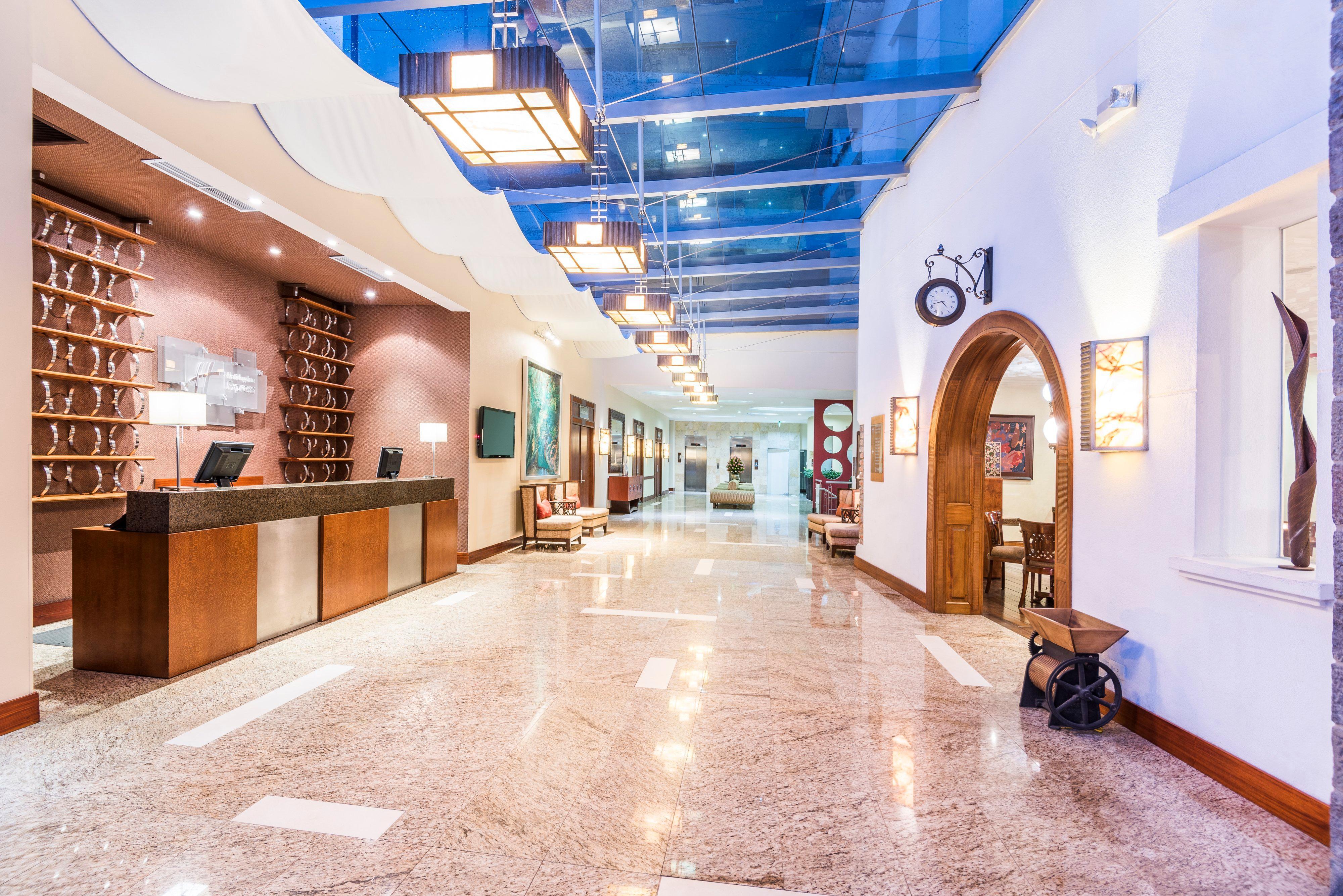 Holiday Inn Express Quito By Ihg Екстериор снимка