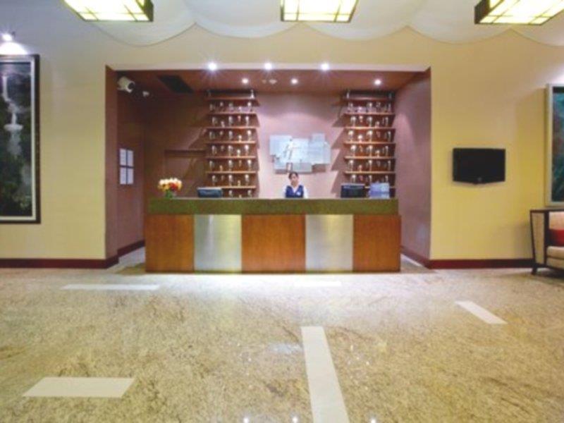 Holiday Inn Express Quito By Ihg Екстериор снимка