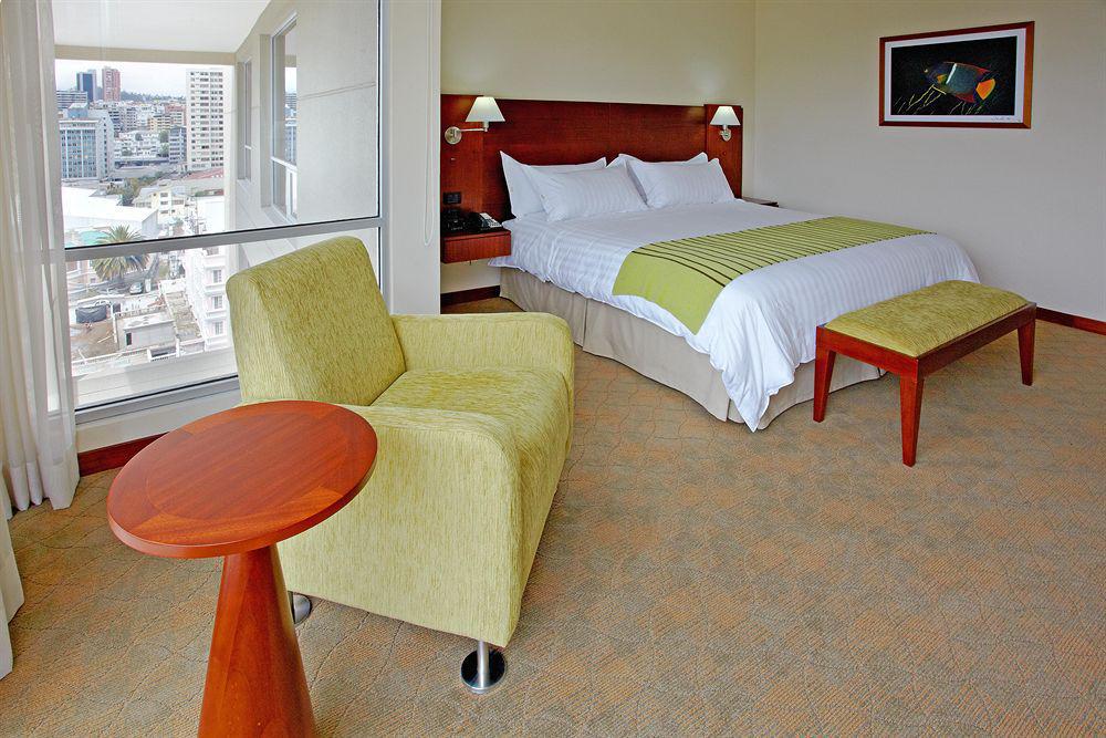 Holiday Inn Express Quito By Ihg Стая снимка